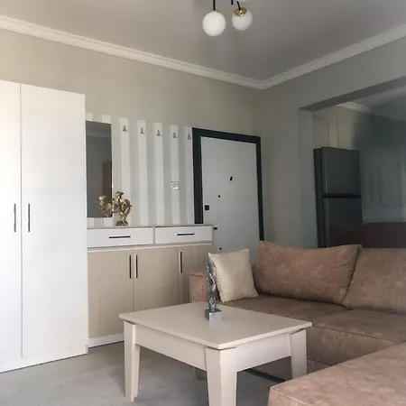 Caesar Blue & 1+1 Apartment Gastria