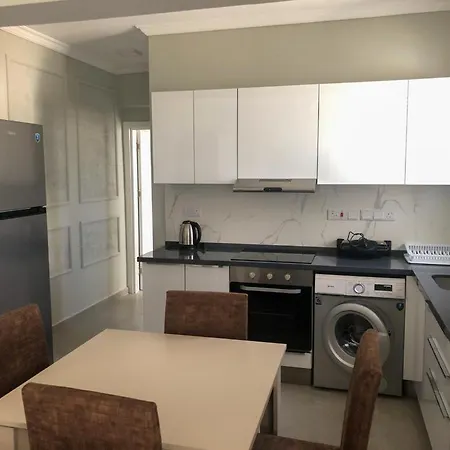 Caesar Blue & 1+1 Apartman *